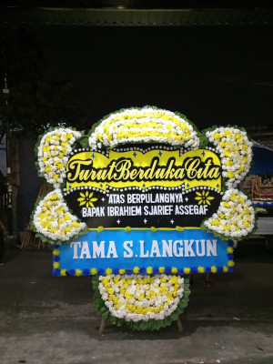 Papan Bunga Duka di Aur