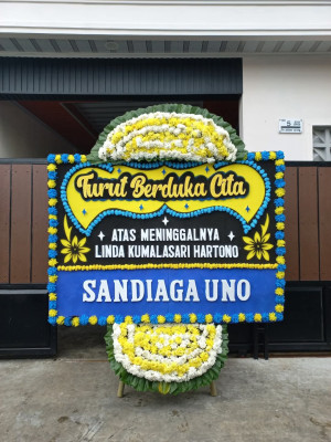 Papan Bunga Duka di Aur